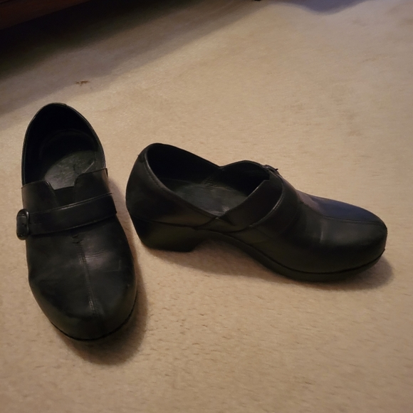 Dansko shoes - Picture 2 of 7